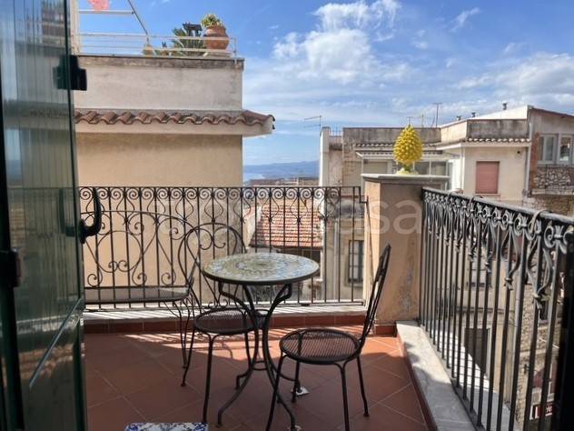 appartamento in affitto a Taormina in zona Villagonia
