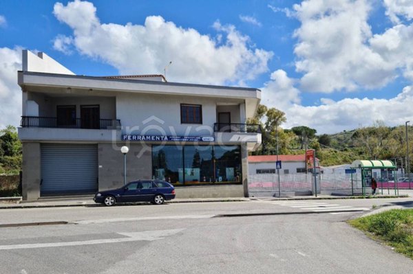 locale commerciale in affitto a Villafranca Tirrena