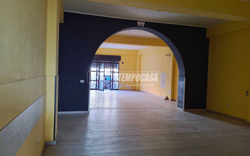 negozio in affitto a Villafranca Tirrena