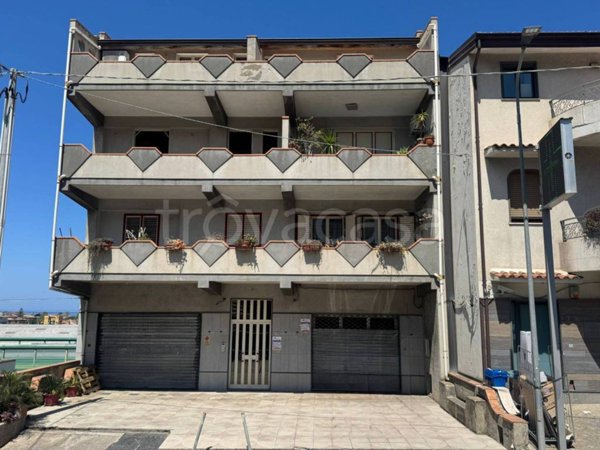 negozio in affitto a Terme Vigliatore