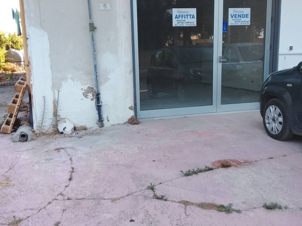 negozio in affitto ad Agrigento in zona San Leone
