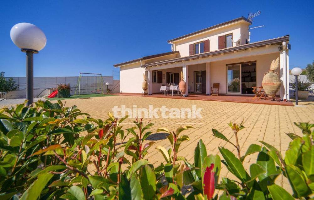 casa indipendente in affitto ad Alessandria della Rocca