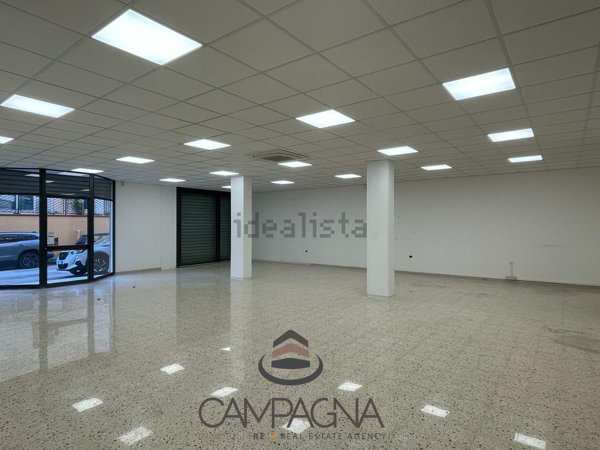 locale commerciale in affitto a Canicattì