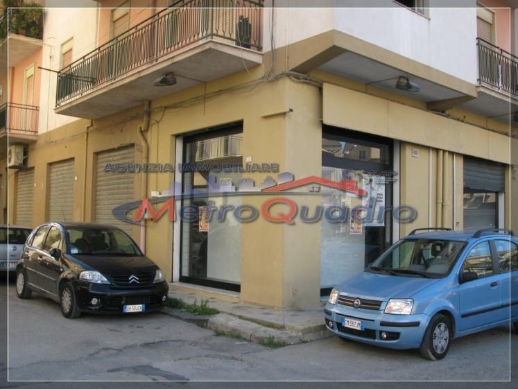 locale commerciale in affitto a Canicattì