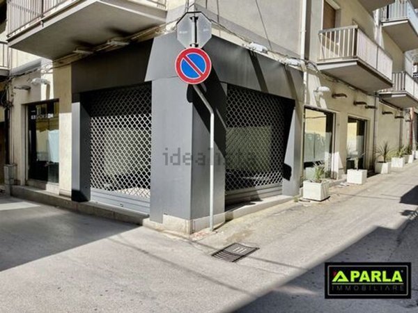 locale commerciale in affitto a Canicattì