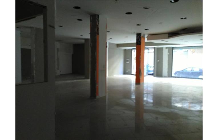 locale commerciale in affitto a Canicattì