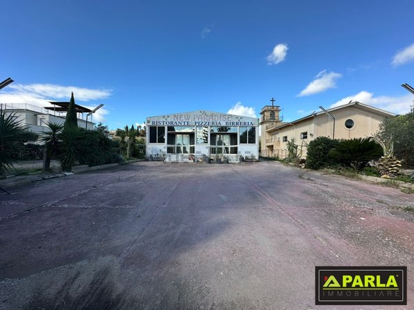 locale commerciale in affitto a Canicattì