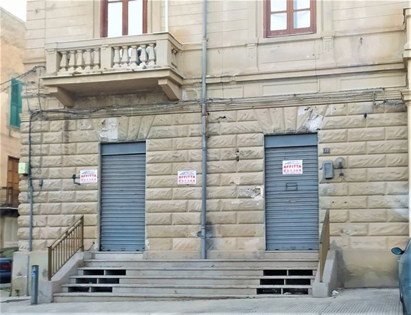 locale commerciale in affitto a Canicattì