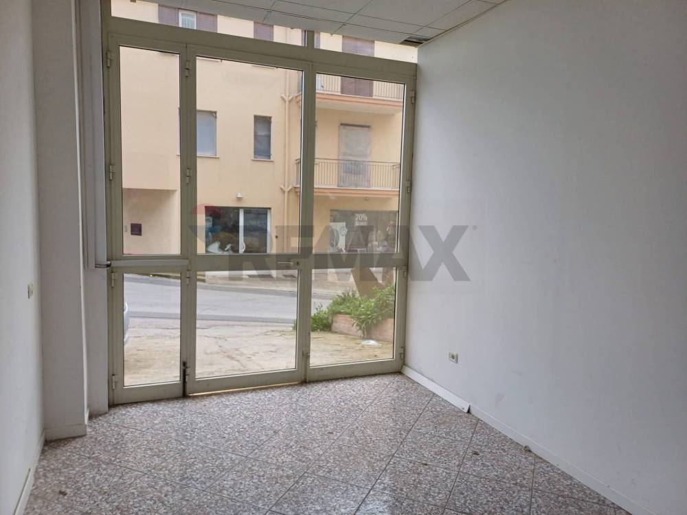 negozio in affitto a Favara