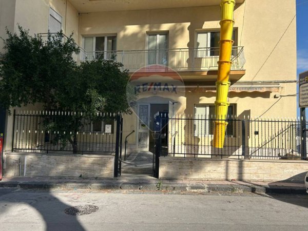negozio in affitto a Favara