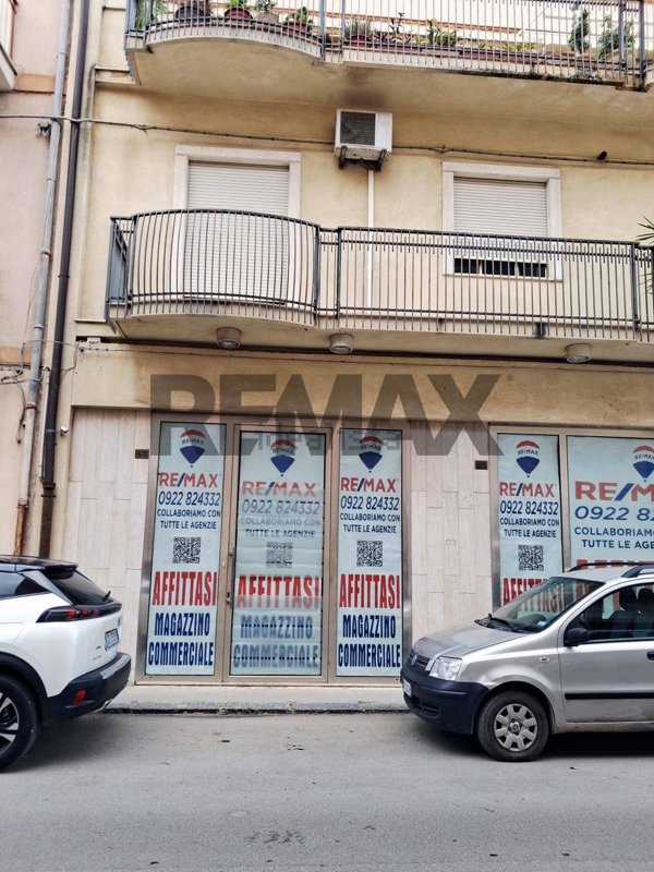 locale commerciale in affitto a Favara
