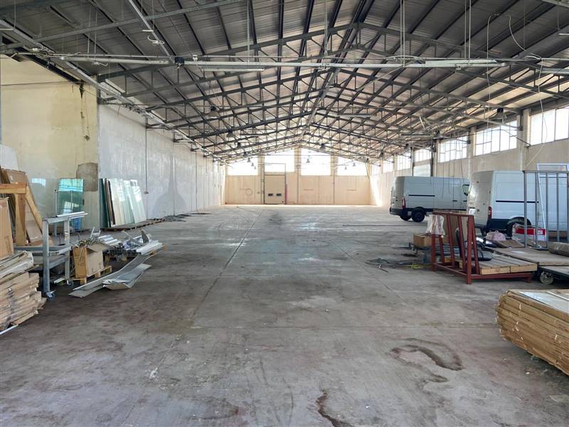 locale commerciale in affitto a Naro