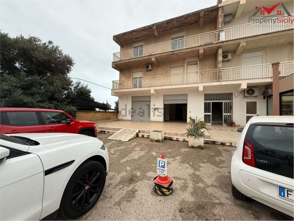 locale commerciale in affitto a Porto Empedocle
