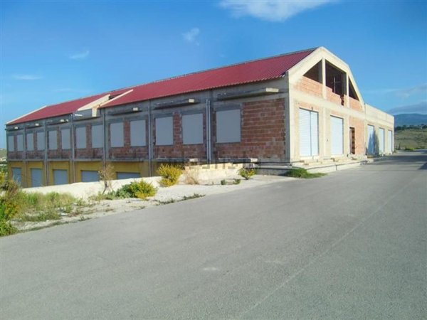 locale di sgombero in affitto a Sciacca