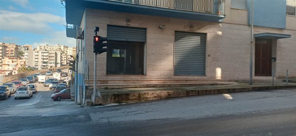 negozio in affitto a Sciacca
