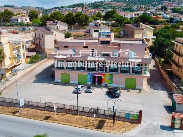 negozio in affitto a Sciacca in zona San Calogero