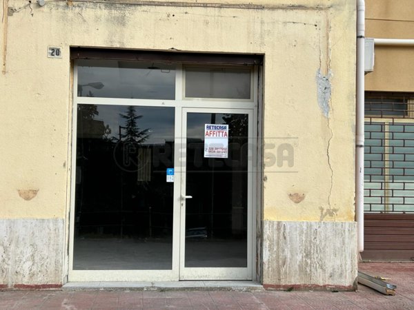 locale commerciale in affitto a Caltanissetta