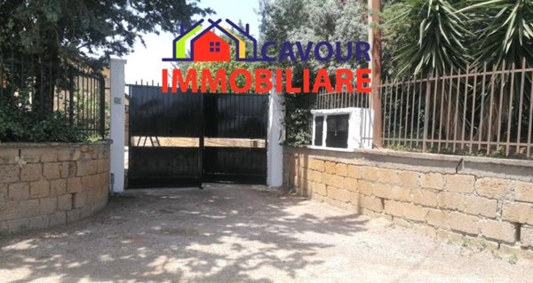 locale commerciale in affitto a Caltanissetta