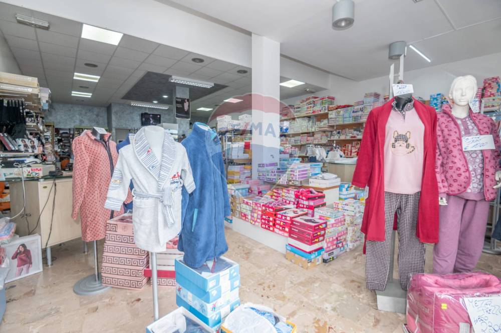 locale commerciale in affitto a Caltanissetta