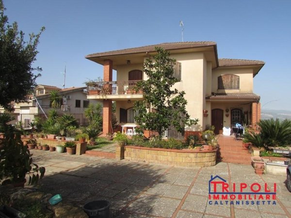 casa indipendente in affitto a Caltanissetta