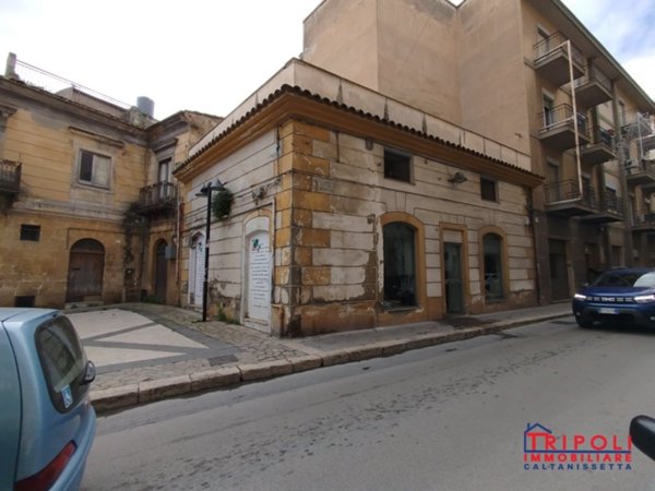 ufficio in affitto a Caltanissetta in zona Centro Storico