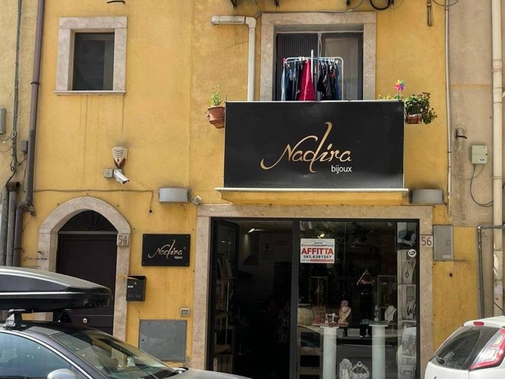 negozio in affitto a Caltanissetta