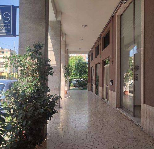 negozio in affitto a Caltanissetta in zona Centro Storico