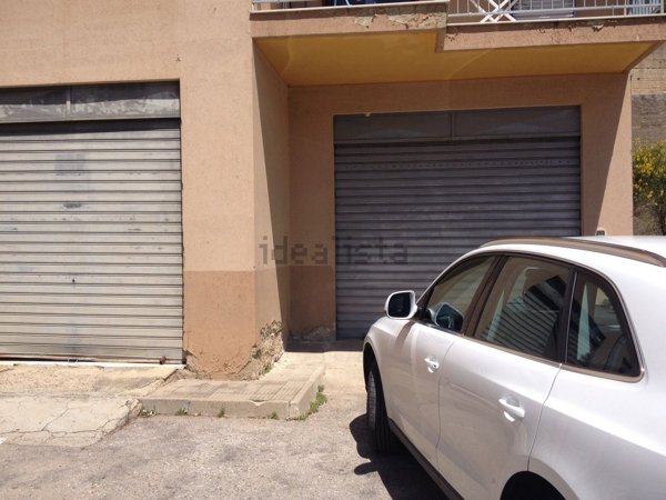 negozio in affitto a Caltanissetta in zona Centro Storico