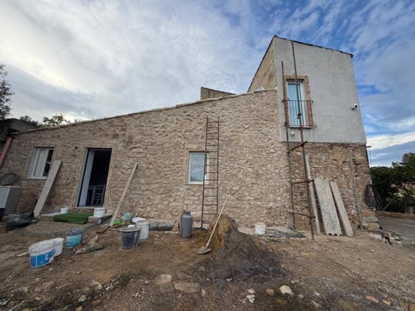 casa indipendente in affitto a Caltanissetta