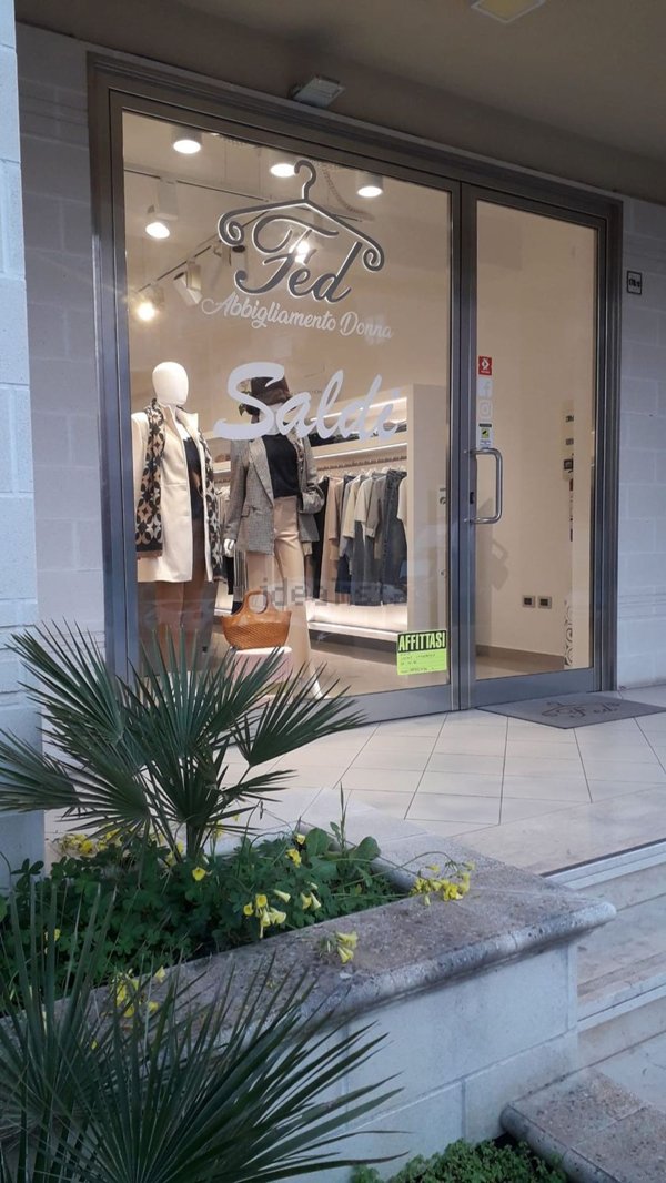 locale commerciale in affitto a Caltanissetta