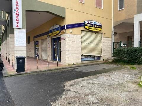 negozio in affitto a Caltanissetta