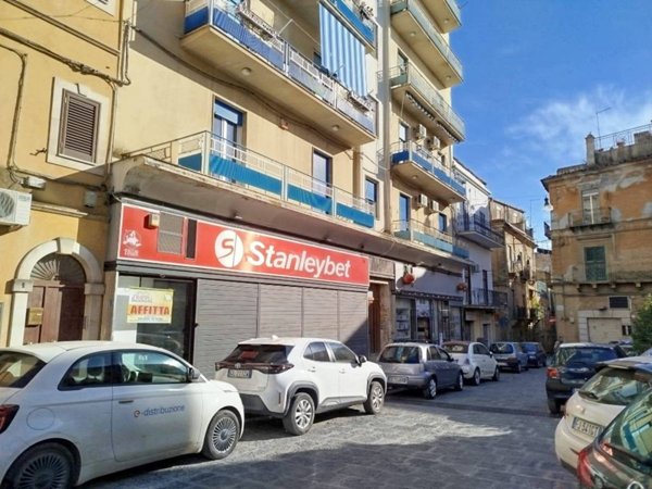negozio in affitto a Caltanissetta