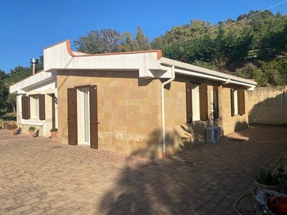 casa indipendente in affitto a Caltanissetta in zona Villaggio Santa Barbara