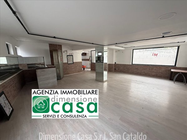 locale commerciale in affitto a Caltanissetta