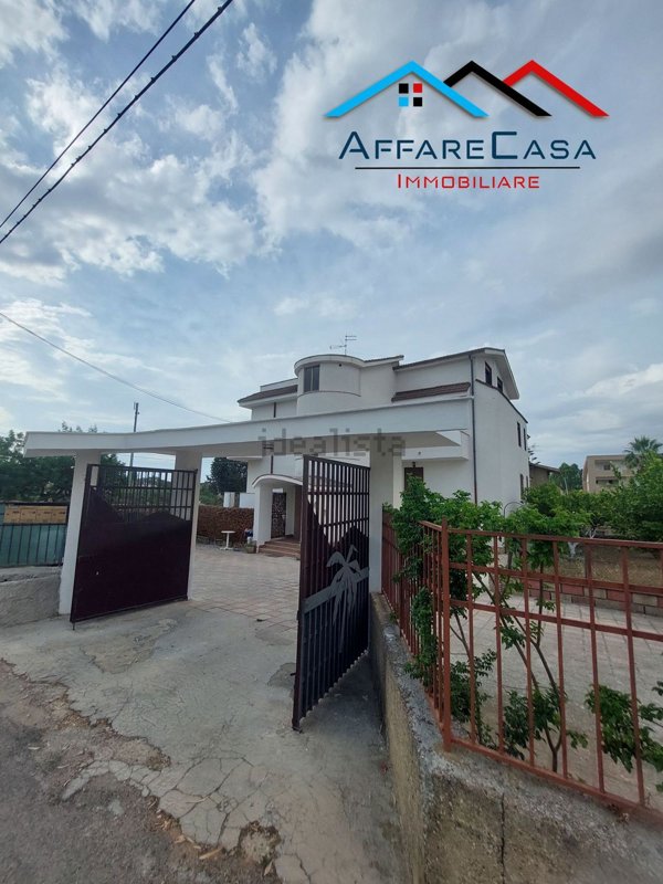 appartamento in affitto a Caltanissetta in zona Villaggio Santa Barbara