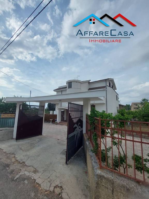 appartamento in affitto a Caltanissetta in zona Villaggio Santa Barbara