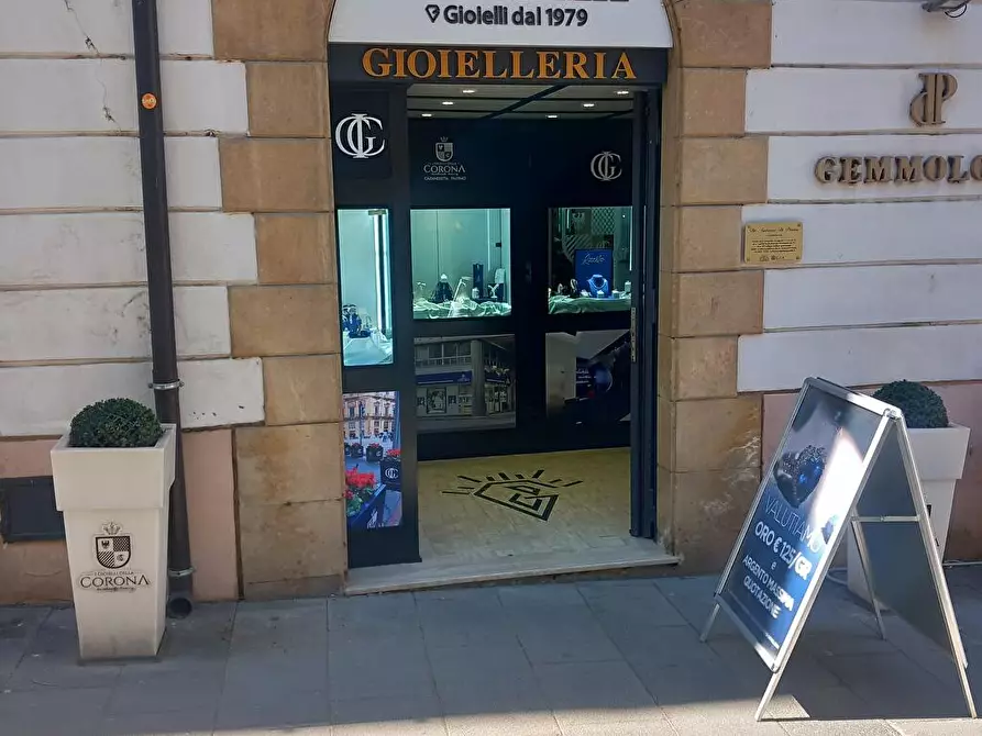 locale commerciale in affitto a Caltanissetta in zona Centro Storico