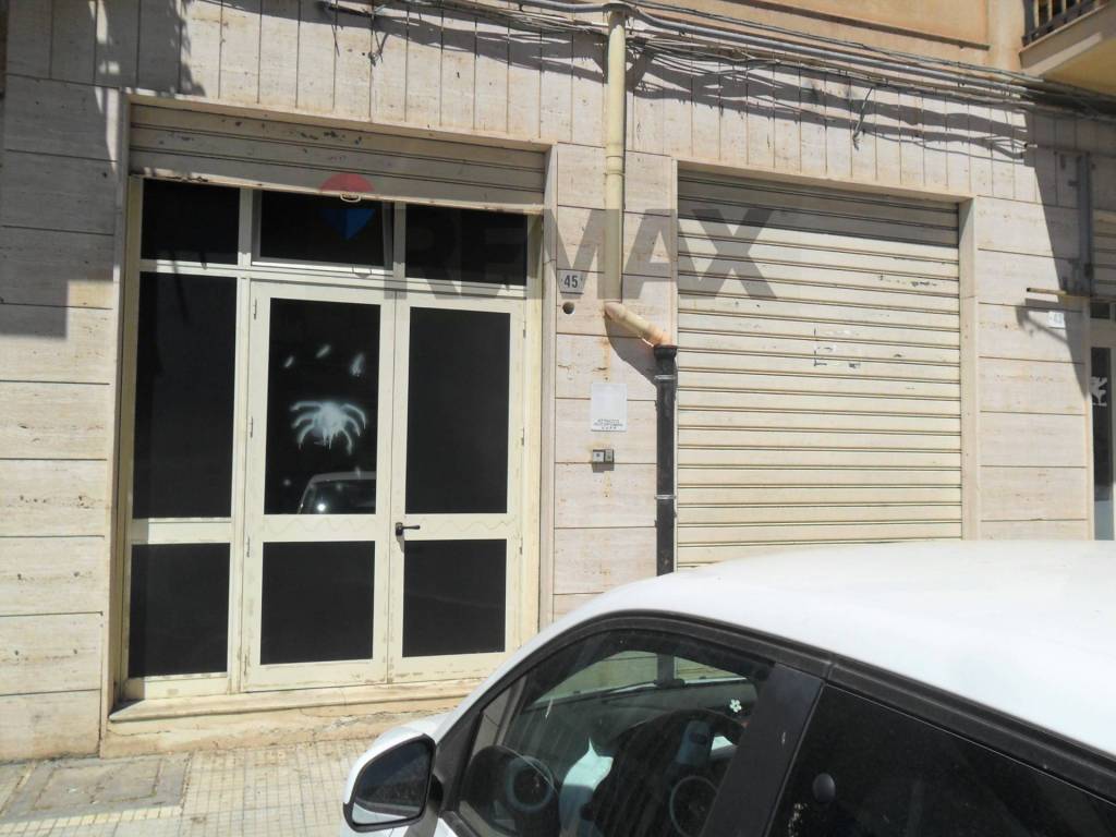 negozio in affitto a Caltanissetta