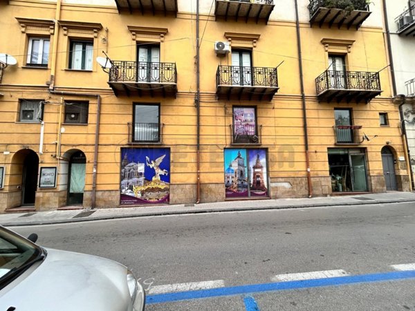 locale commerciale in affitto a Caltanissetta in zona Centro Storico