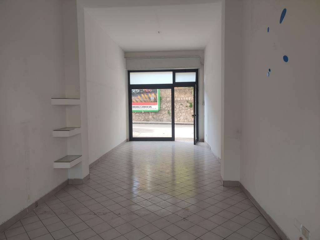 locale commerciale in affitto a San Cataldo