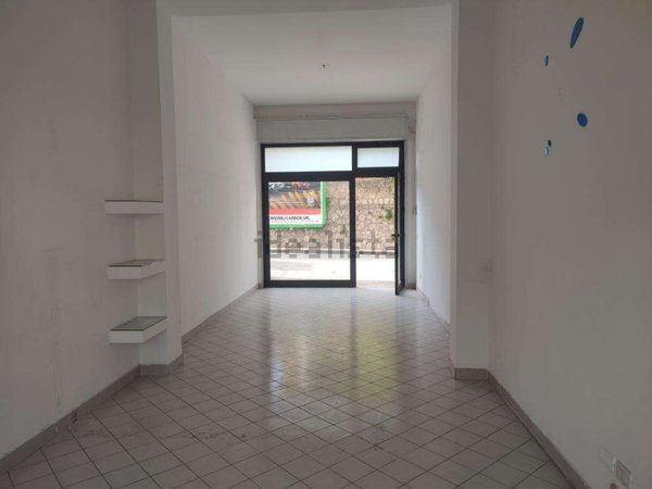 locale commerciale in affitto a San Cataldo