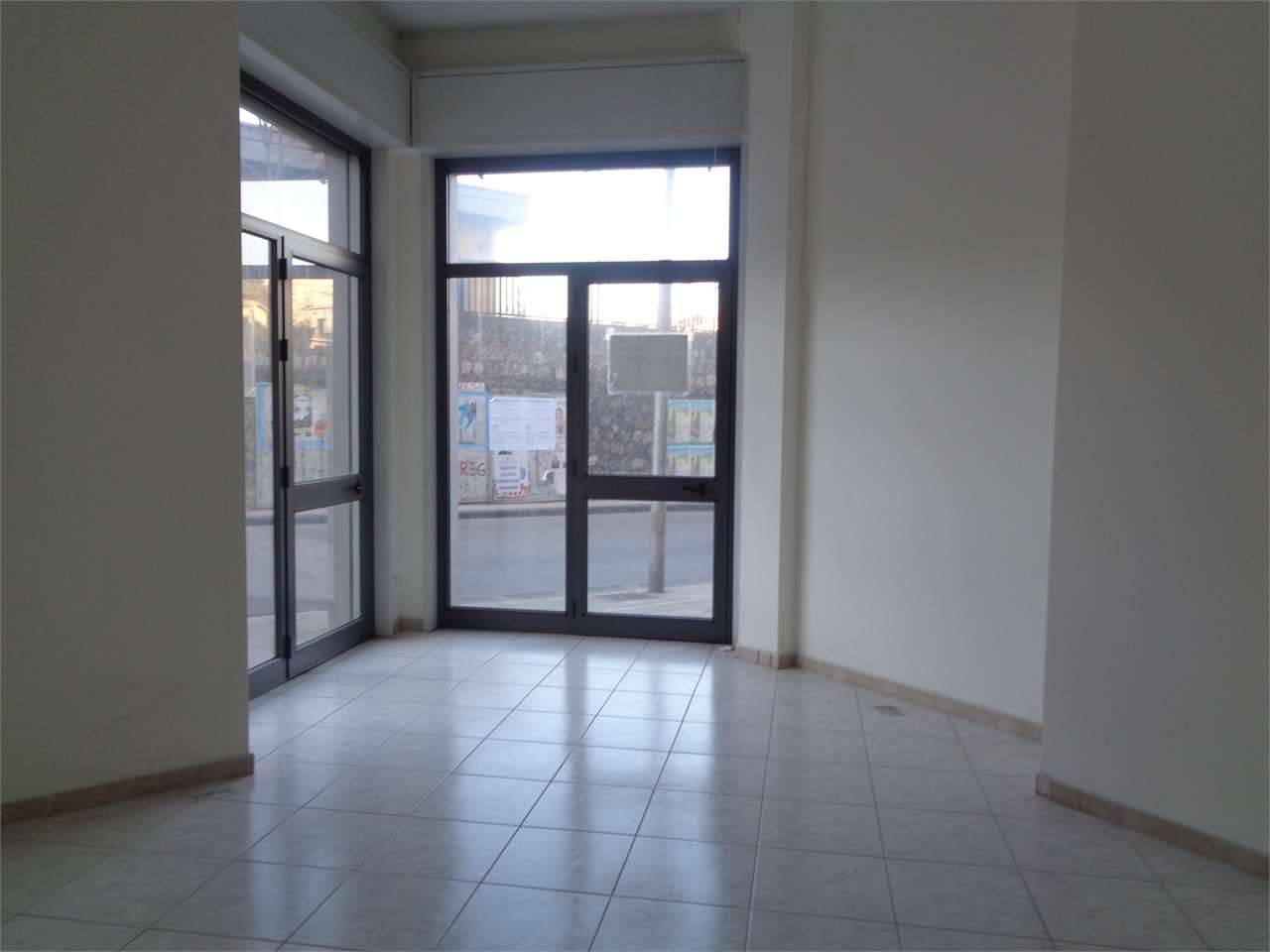 locale commerciale in affitto a San Cataldo