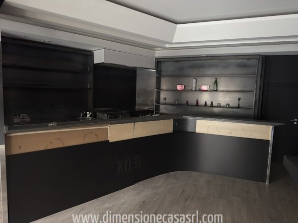 negozio in affitto a San Cataldo