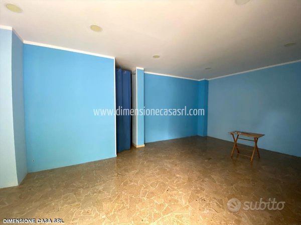 locale commerciale in affitto a San Cataldo