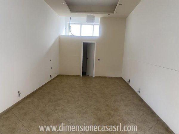 locale commerciale in affitto a San Cataldo