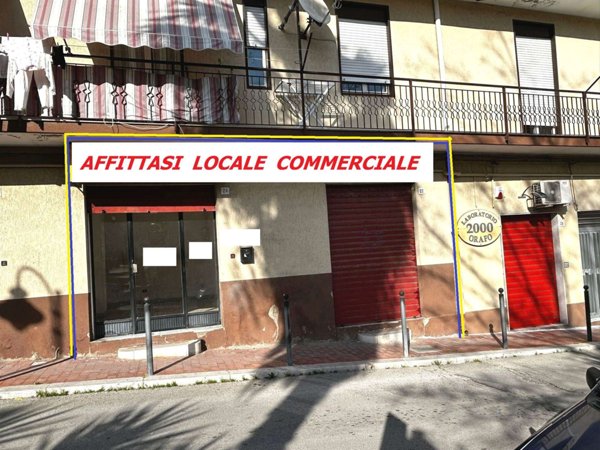 negozio in affitto a San Cataldo