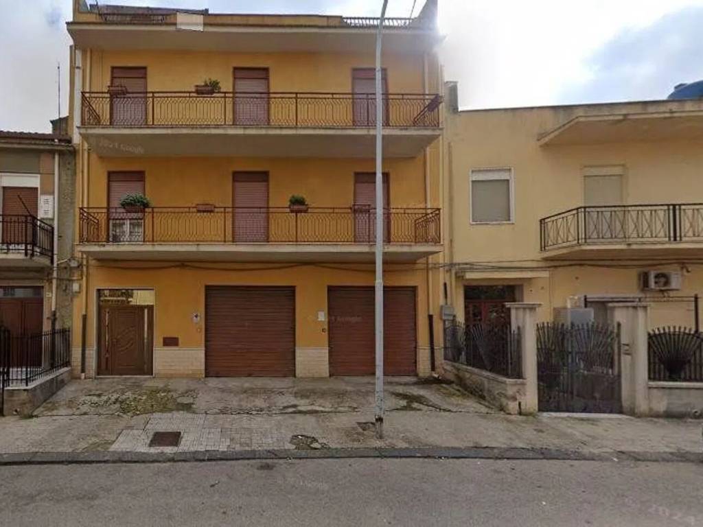 locale commerciale in affitto a San Cataldo
