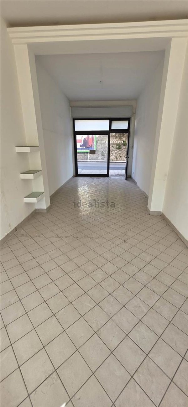 locale commerciale in affitto a San Cataldo