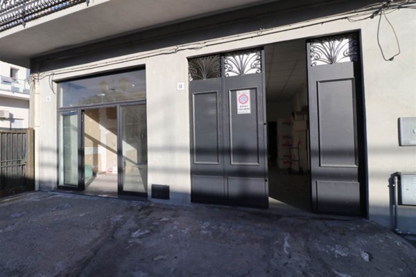 negozio in affitto ad Aci Bonaccorsi
