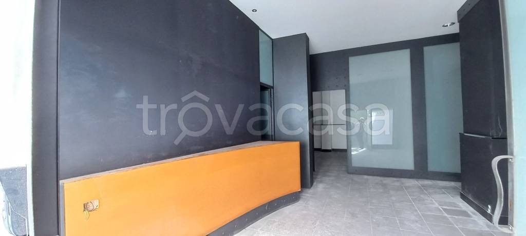 locale commerciale in affitto ad Aci Castello in zona Cannizzaro